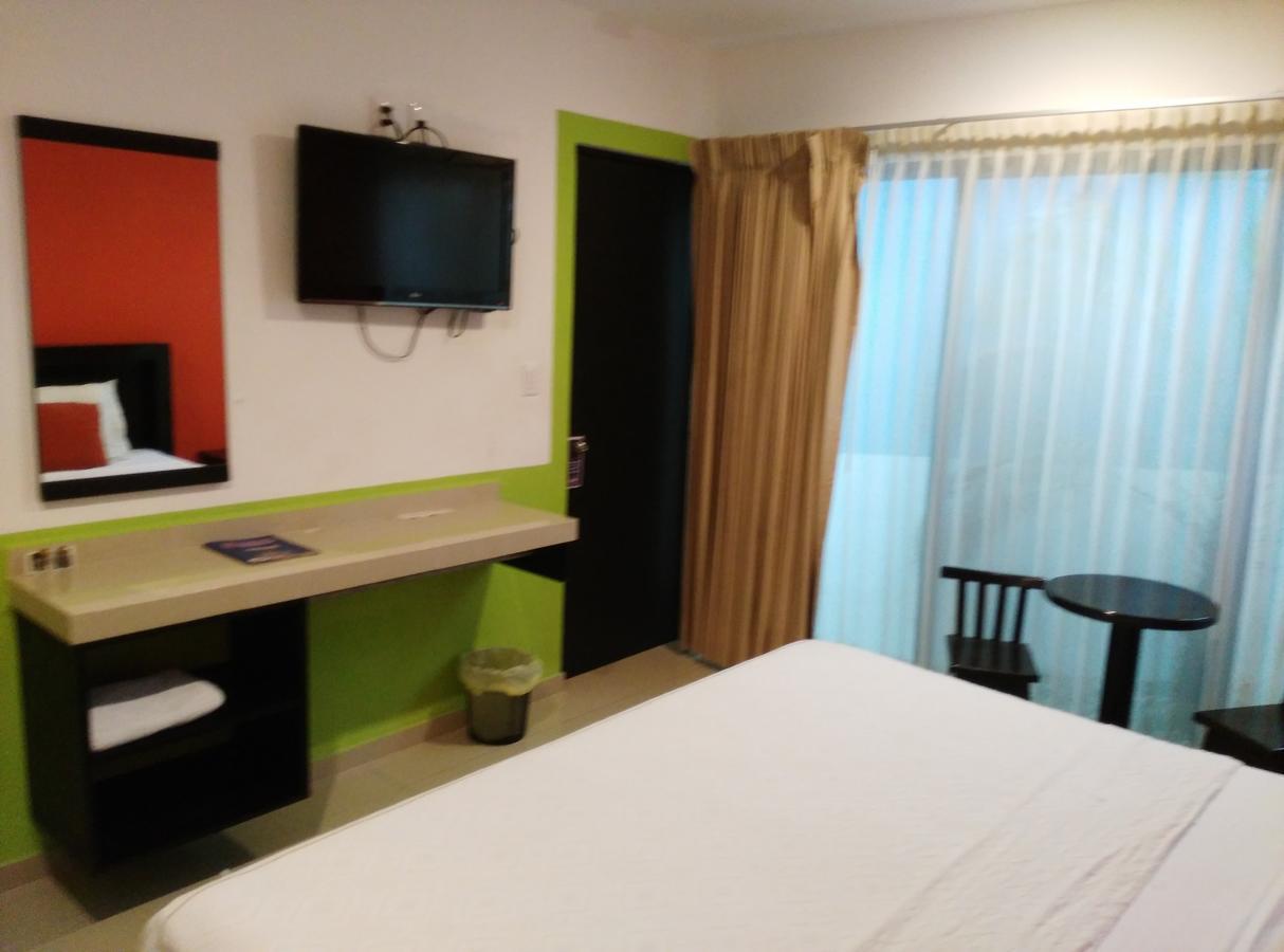 Hotel Catedral קמפצ'ה מראה חיצוני תמונה