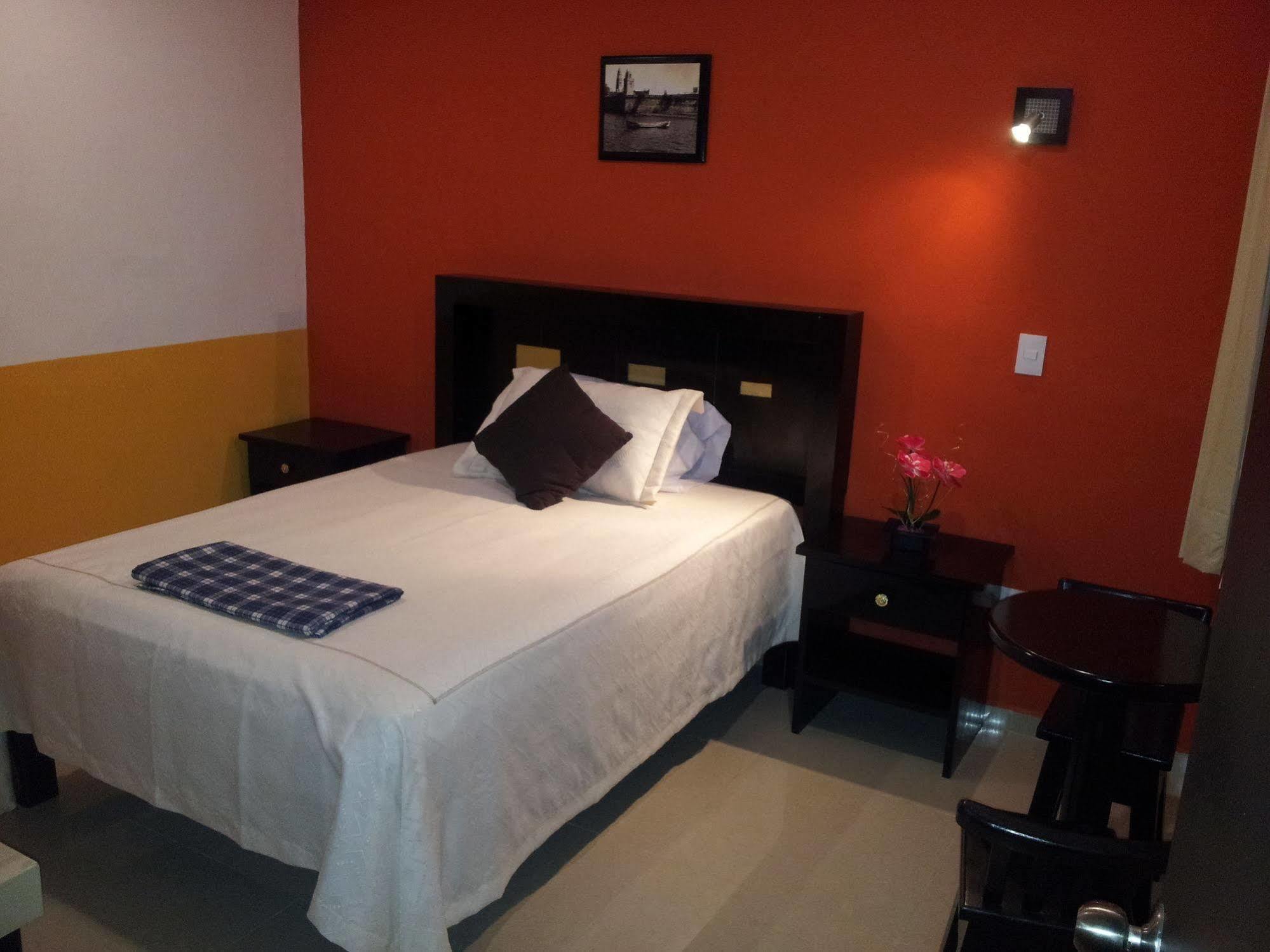 Hotel Catedral קמפצ'ה מראה חיצוני תמונה