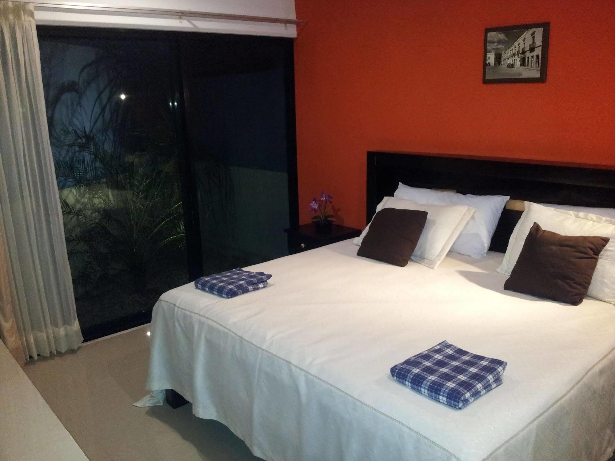 Hotel Catedral קמפצ'ה מראה חיצוני תמונה