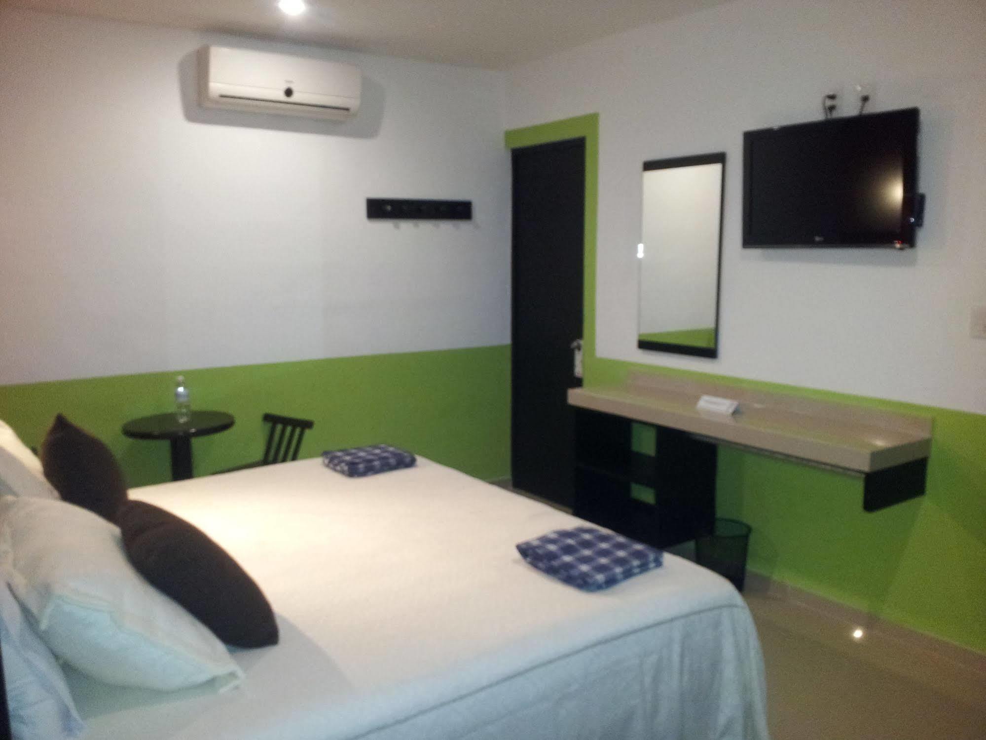 Hotel Catedral קמפצ'ה מראה חיצוני תמונה