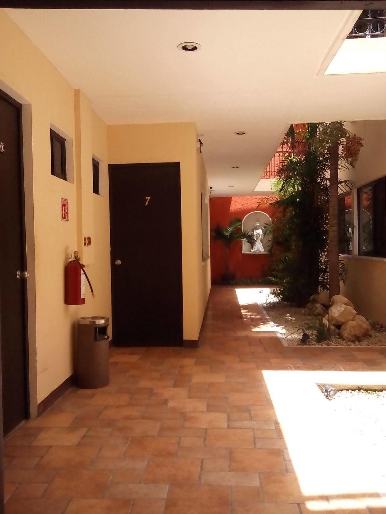 Hotel Catedral קמפצ'ה מראה חיצוני תמונה